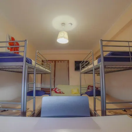 Com 4 Camas Homestay Porto