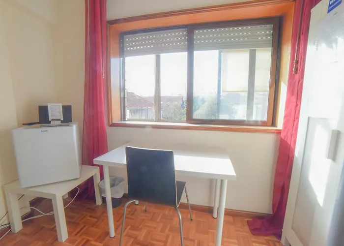 Com 4 Camas Homestay *